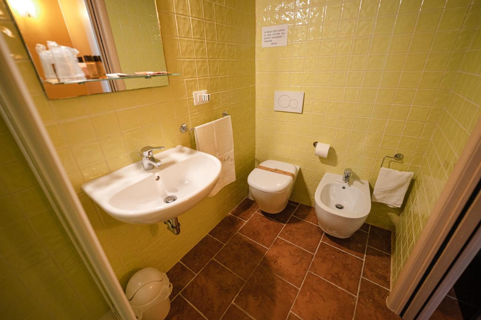 La Piccola Torre Hotel Bisceglie Luaran gambar